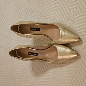 Gold Nine West pumps!
